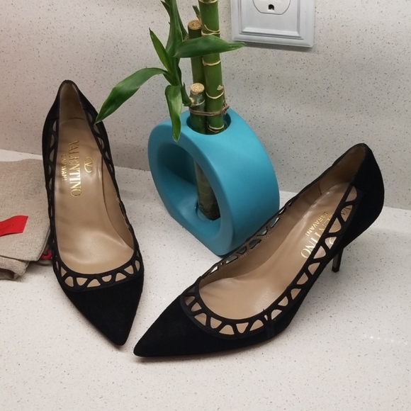 Valentino Shoes - VALENTINO GARAVANI suede pumps (size 7.5)